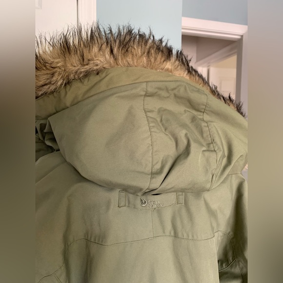Fjallraven Barents medium men’s parka Olive Green - Picture 6 of 6